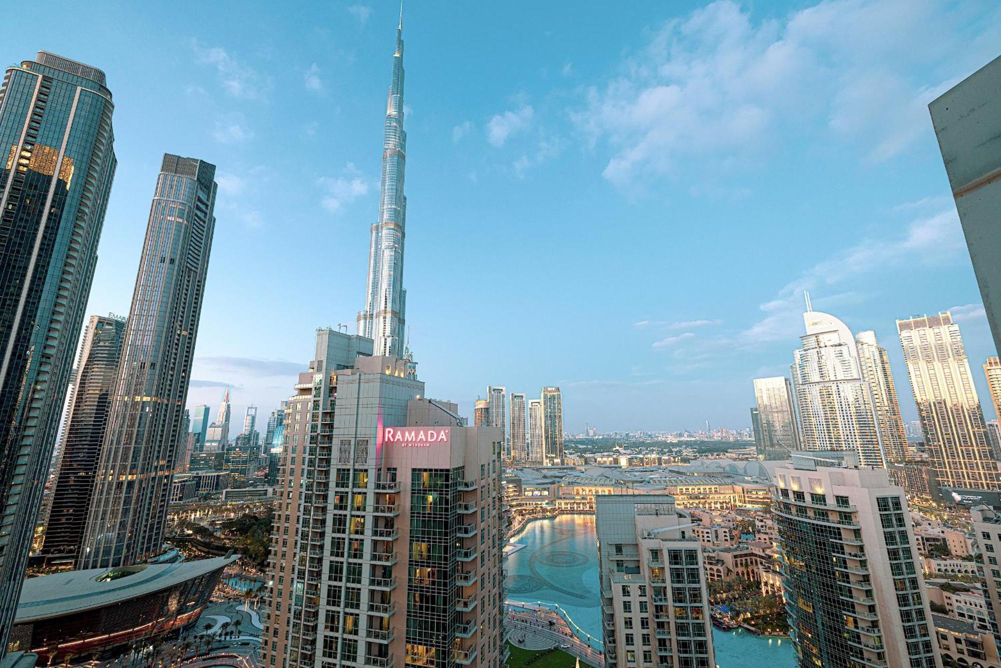 The Signature Burj Khalifa View With Terrace Апартаменты *