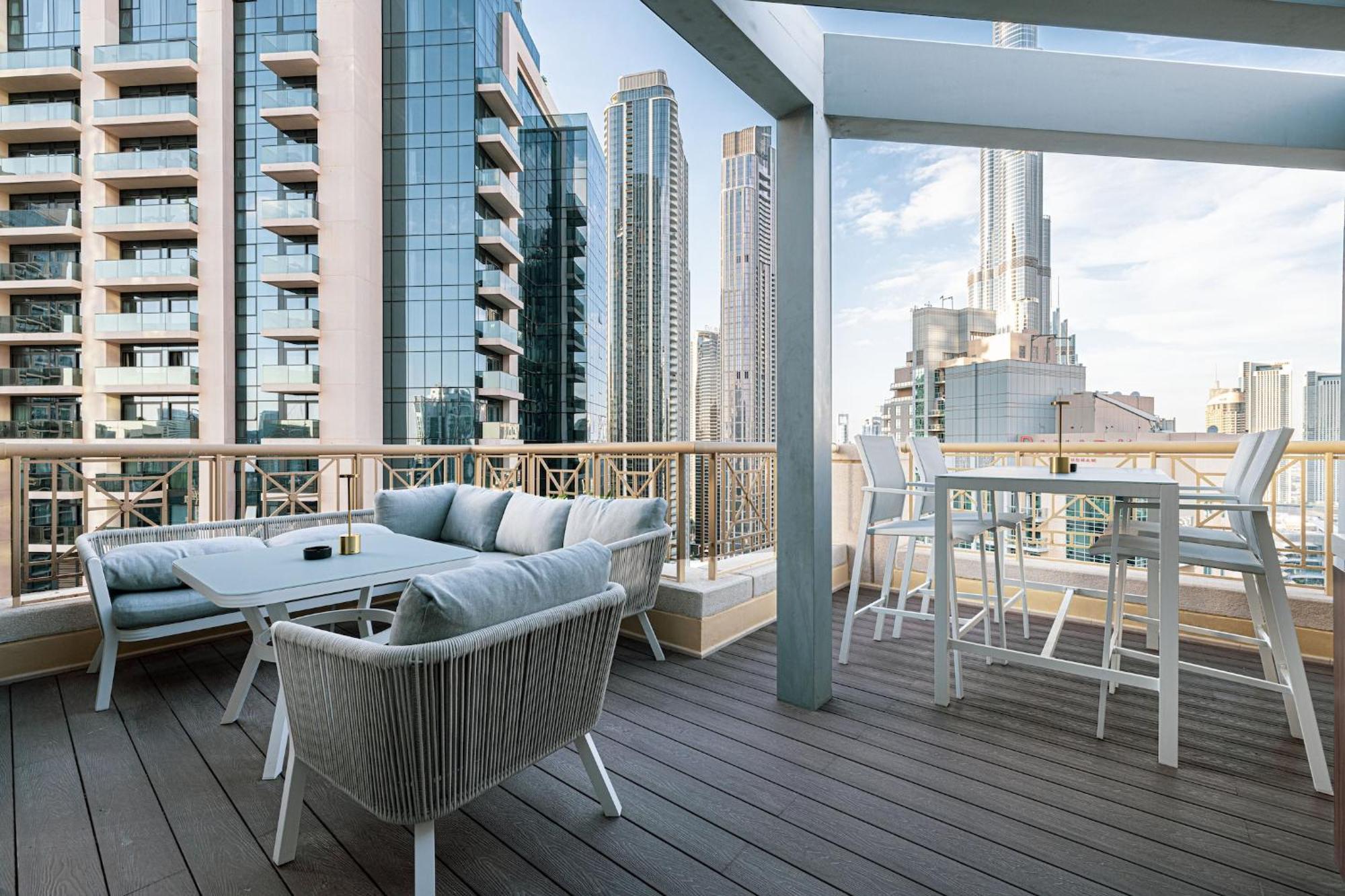 The Signature Burj Khalifa View With Terrace * Дубай