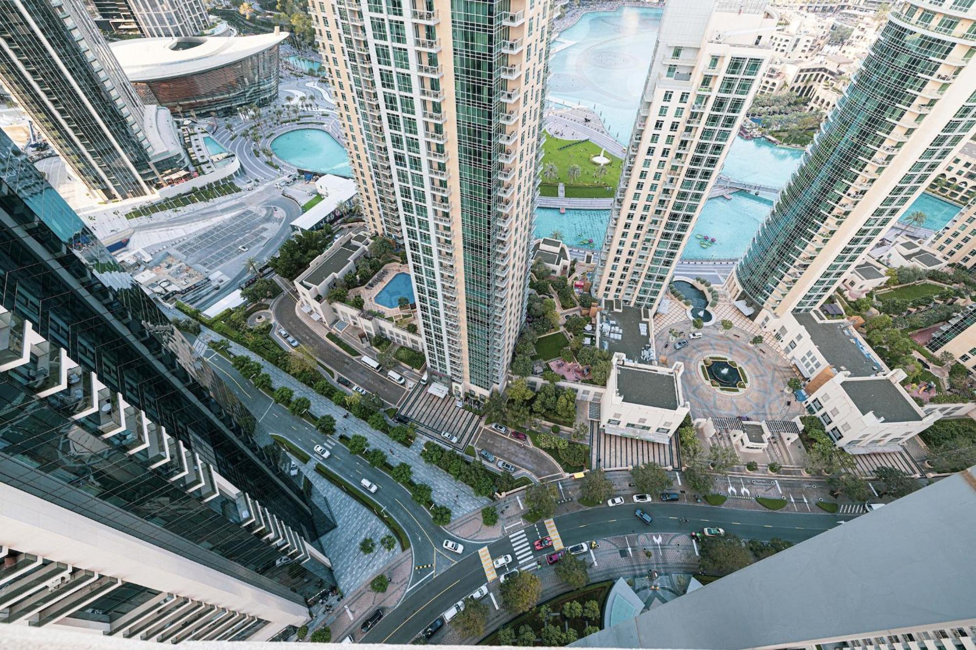 Апартаменты The Signature Burj Khalifa View With Terrace